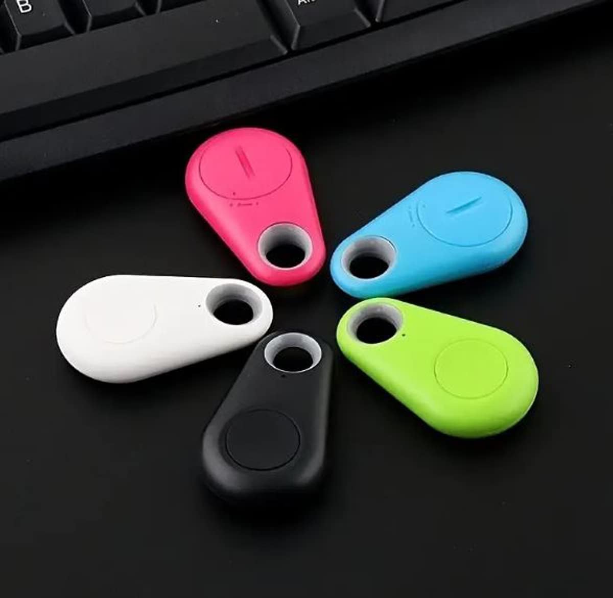 2 Pieces Smart Trackable Key Finders! Pet Locator Keychains GPS Tracking Device